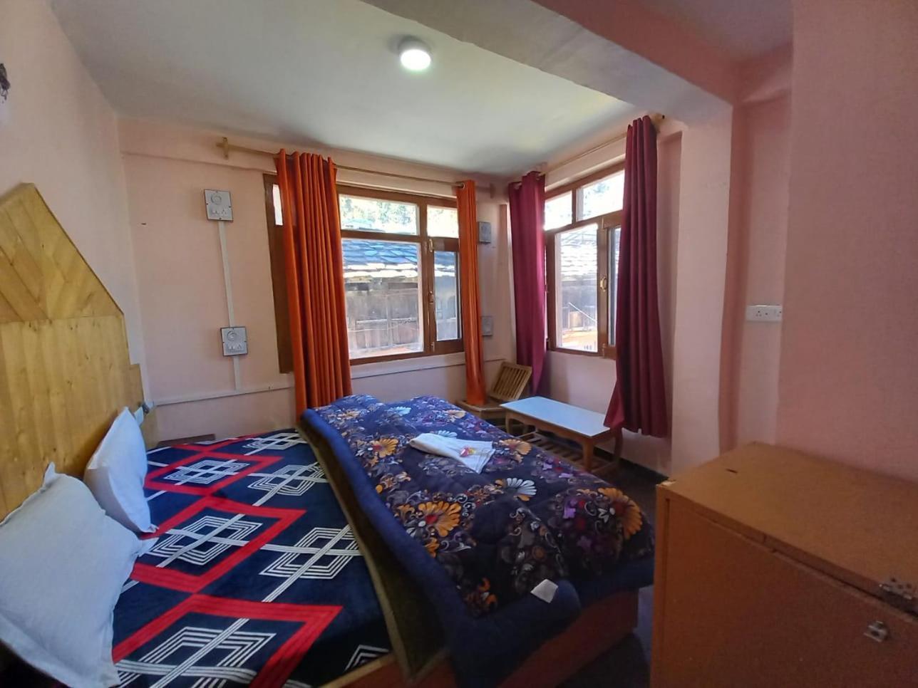 La Voglia-Old Manali Hostel Εξωτερικό φωτογραφία
