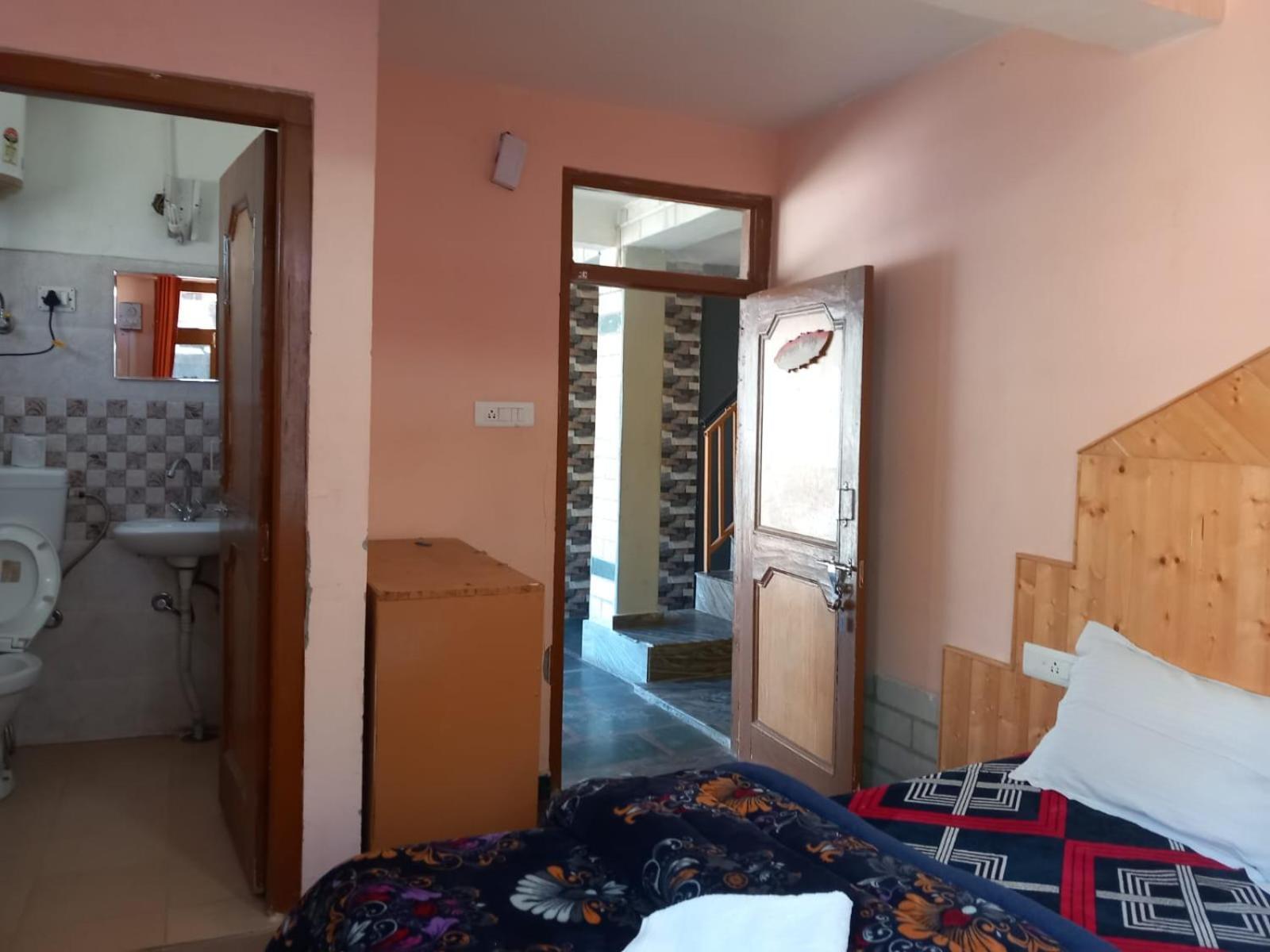La Voglia-Old Manali Hostel Εξωτερικό φωτογραφία