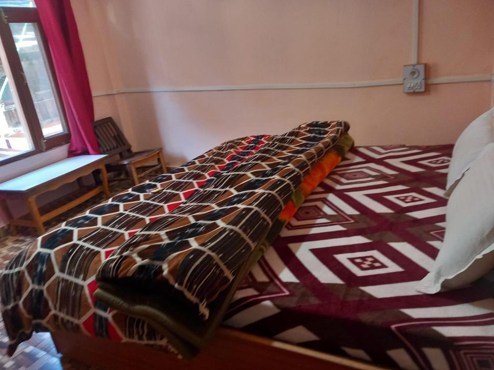 La Voglia-Old Manali Hostel Εξωτερικό φωτογραφία
