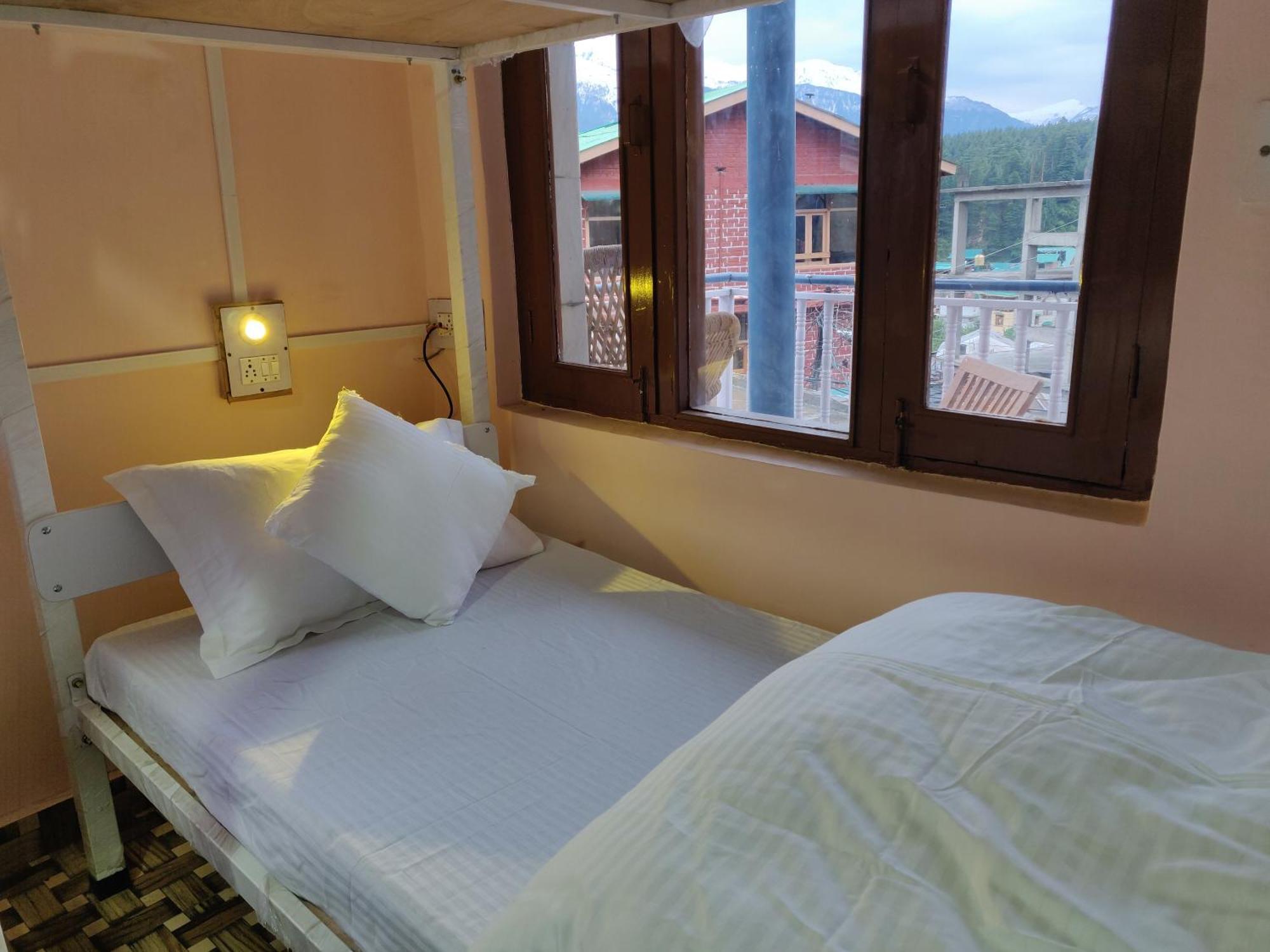 La Voglia-Old Manali Hostel Εξωτερικό φωτογραφία