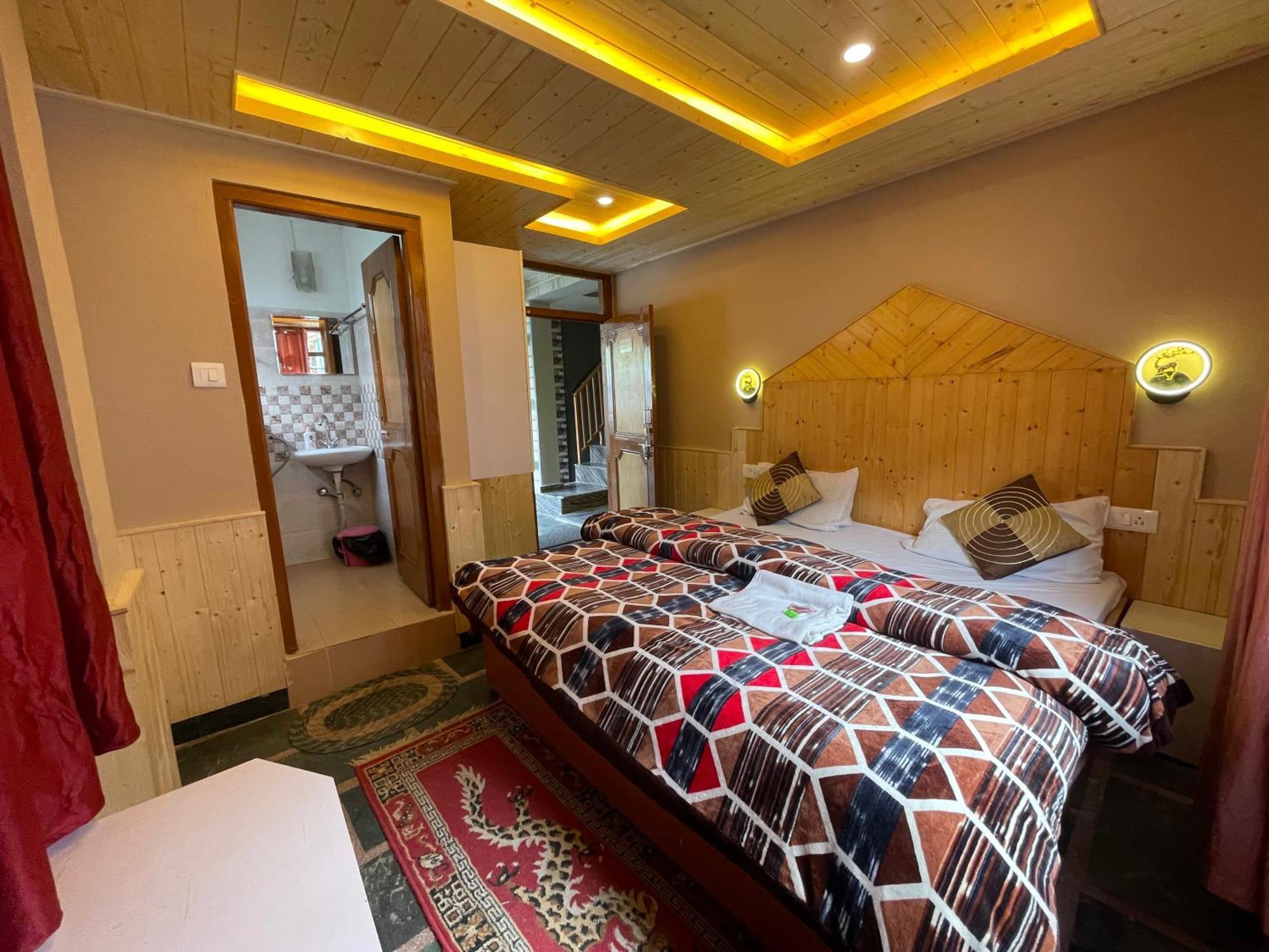La Voglia-Old Manali Hostel Εξωτερικό φωτογραφία