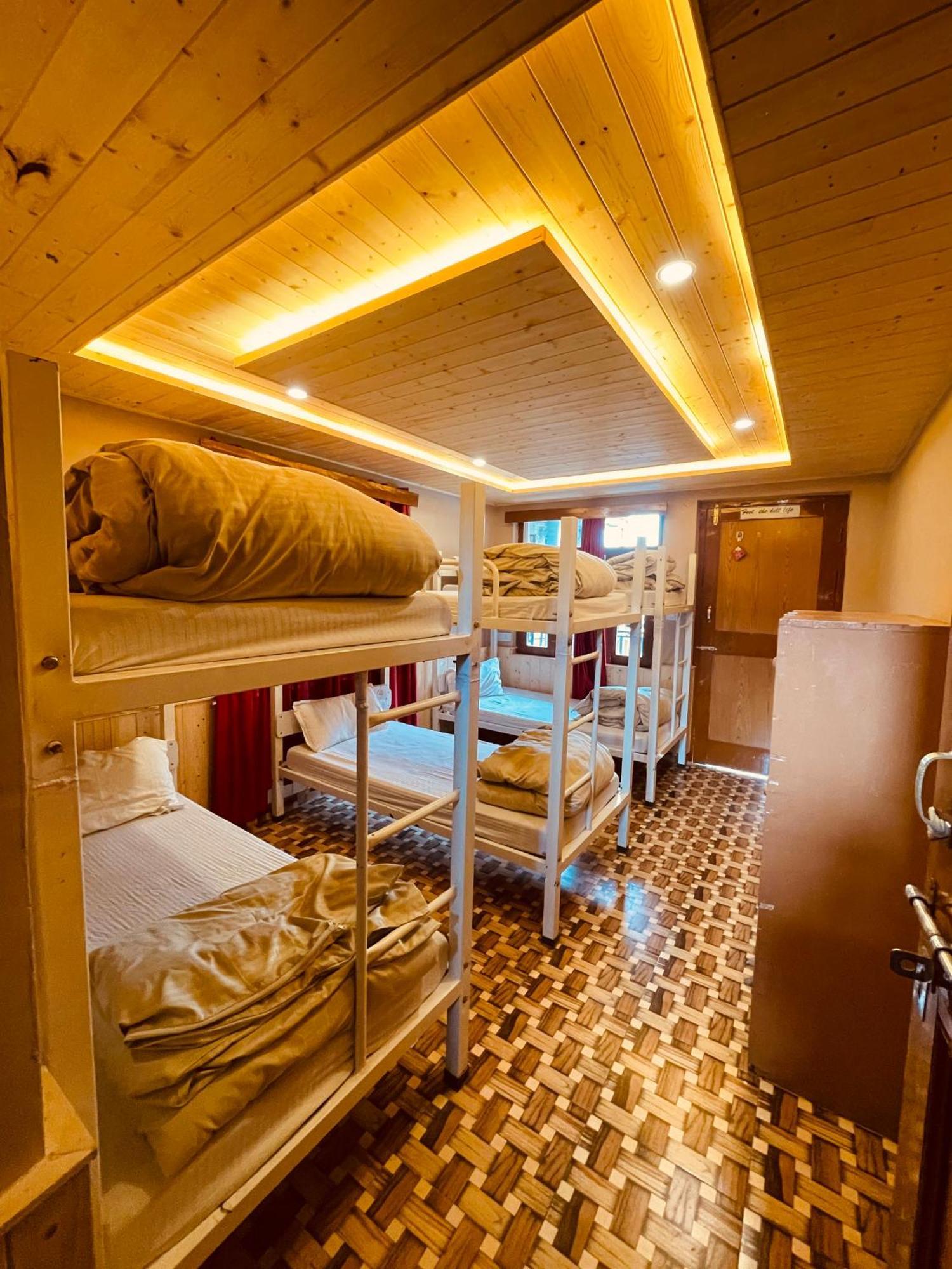 La Voglia-Old Manali Hostel Εξωτερικό φωτογραφία